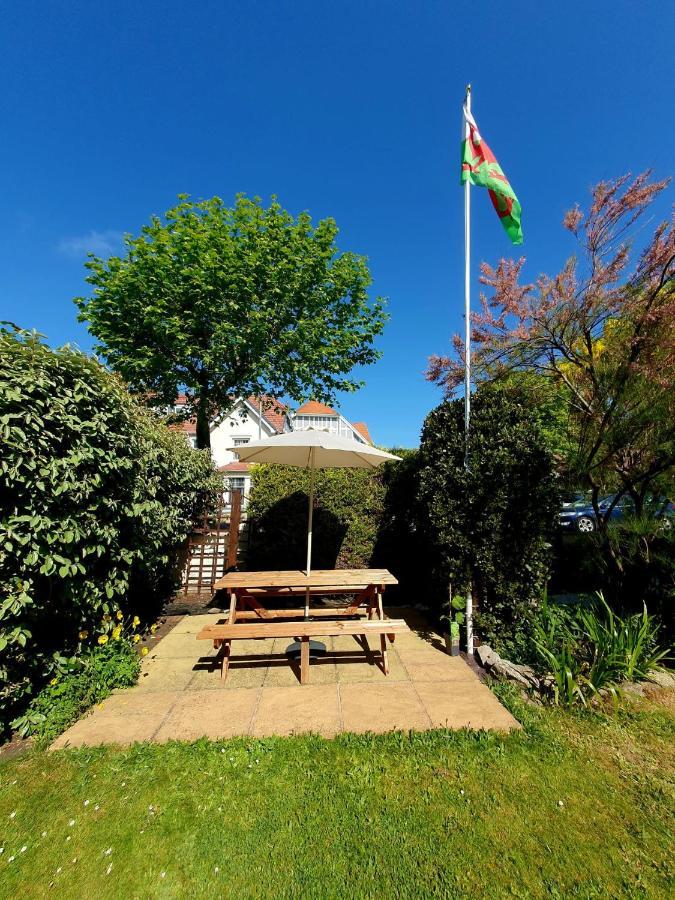 Cleave Court Guest House Llandudno Buitenkant foto