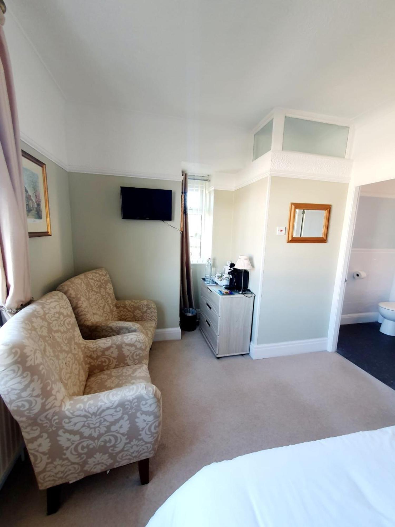 Cleave Court Guest House Llandudno Buitenkant foto